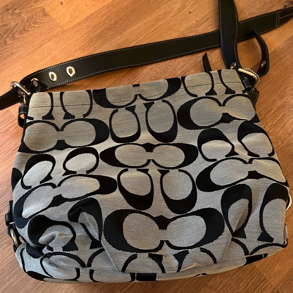 Coach F1276-F15067 Soho Signature Duffle Shoulder Bag